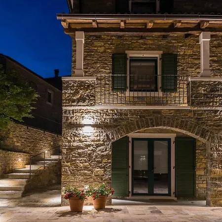L'Abbraccio Della Quercia Apartment Momjan Exterior photo